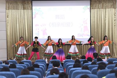 化工學(xué)院團(tuán)委舉辦&ldquo;石榴花紅正青春,籽籽同心中國(guó)情&rdquo;民族團(tuán)結(jié)主題信仰公開(kāi)課活動(dòng)